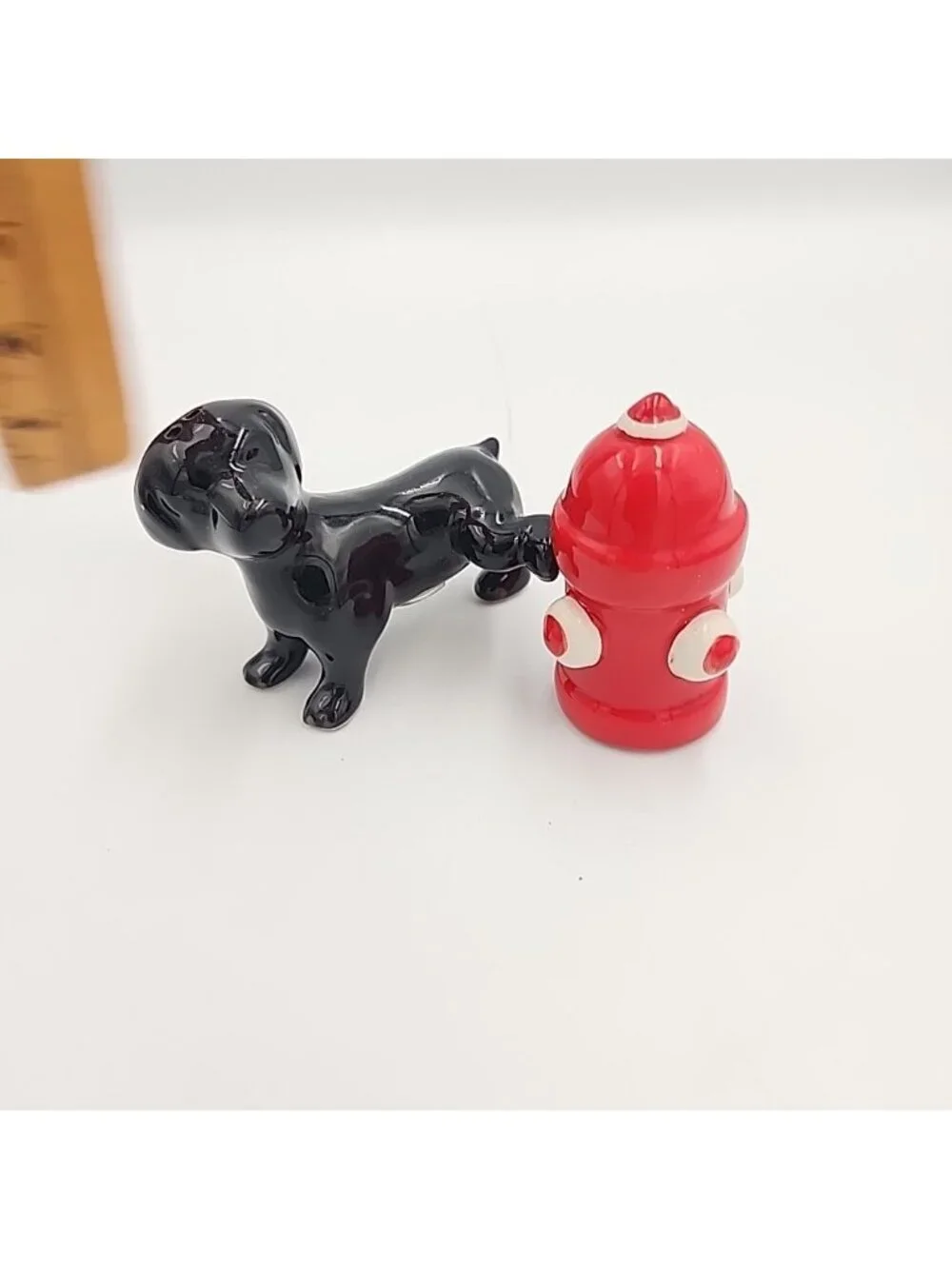 Pier 1 Dog Peeing on Fire Hydrant Salt Pepper Shakers Funny Naughty Ceramic